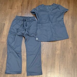 Maevn EON Grey Gray Scrubs Set XS top XS petite bottoms stretch wicking fabric